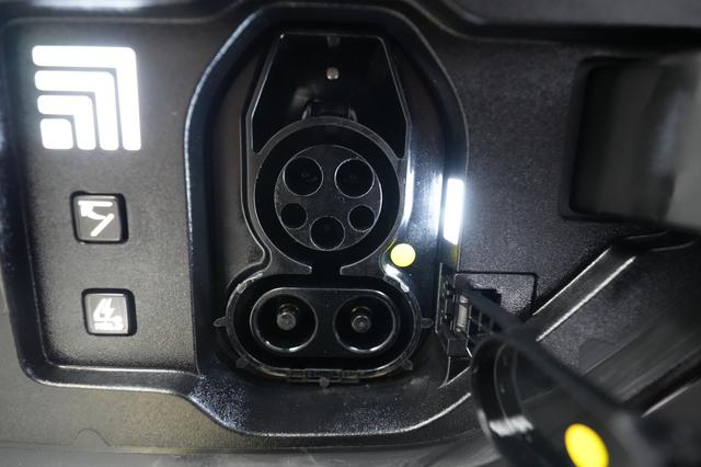 2024 Kia EV9 — photo 8 of 26
