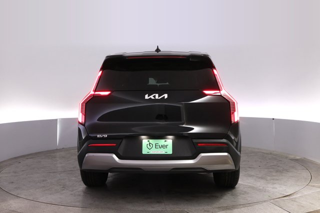 2024 Kia EV9 — photo 12 of 26