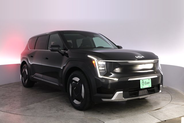 2024 Kia EV9 — photo 10 of 26