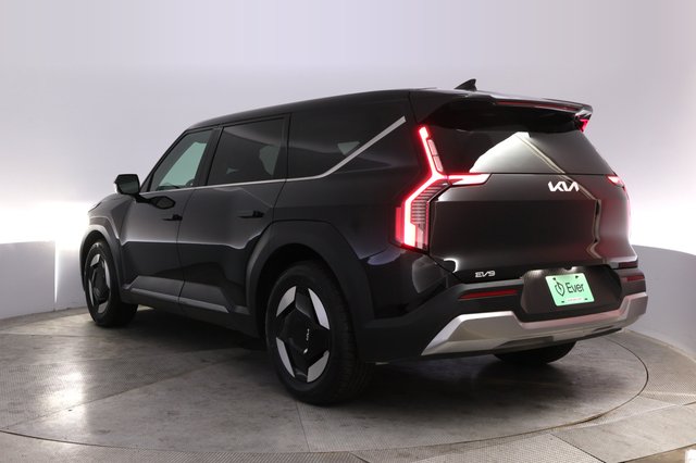 2024 Kia EV9 — photo 13 of 26