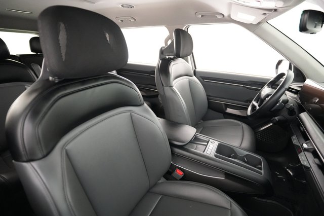 2024 Kia EV9 — photo 18 of 26