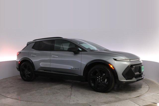 2024 Chevrolet Equinox EV — photo 11 of 22