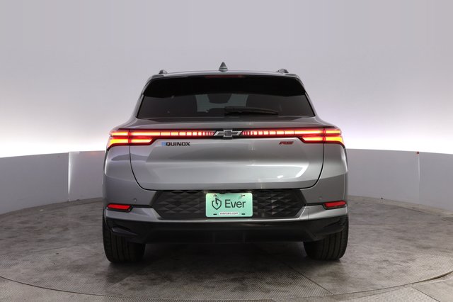 2024 Chevrolet Equinox EV — photo 12 of 22