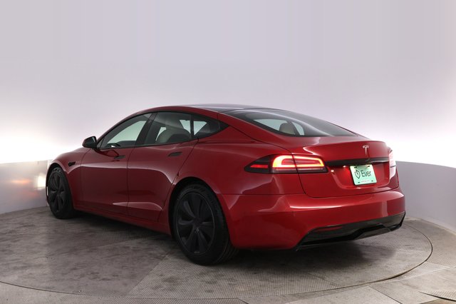 2022 Tesla Model S — photo 13 of 24