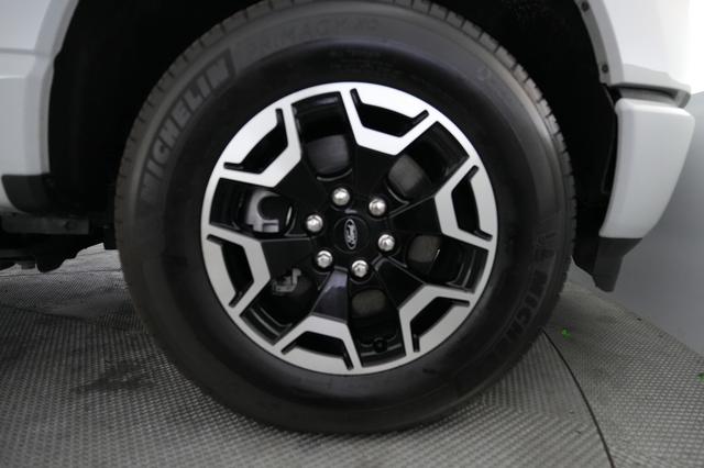 2023 Ford F-150 Lightning — photo 10 of 16