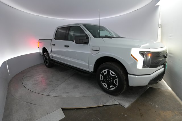 2023 Ford F-150 Lightning — VIN 1FTVW1EL6PWG53923