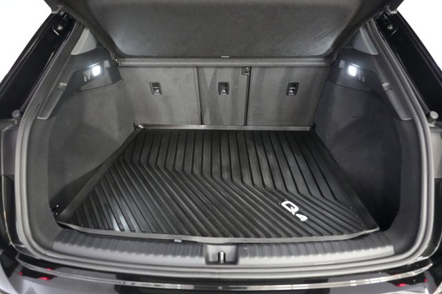 2023 Audi Q4 e-tron — photo 6 of 25