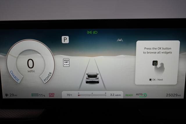 2023 Genesis GV60 — photo 5 of 22