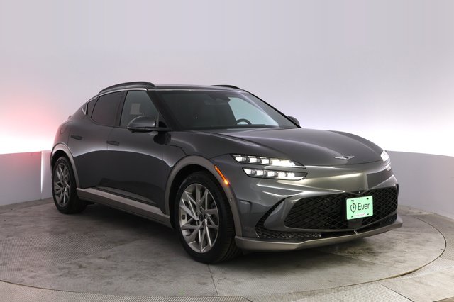 2023 Genesis GV60 — photo 10 of 22