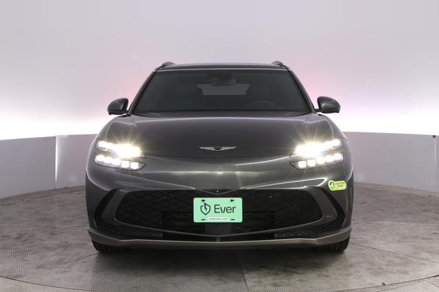 2023 Genesis GV60 — photo 9 of 22