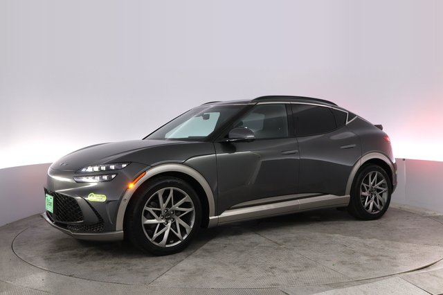 2023 Genesis GV60 — photo 14 of 22