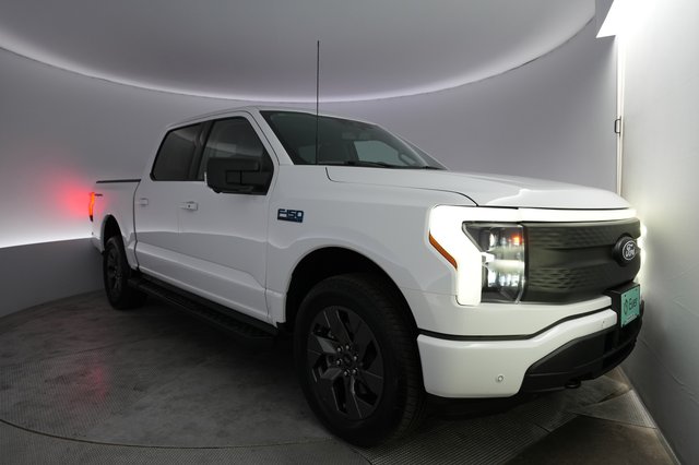 2024 Ford F-150 Lightning — VIN 1FTVW3L7XRWG05197