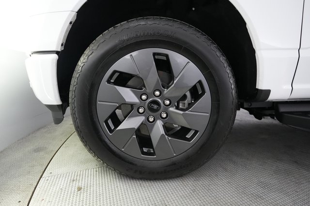 2024 Ford F-150 Lightning — photo 9 of 18
