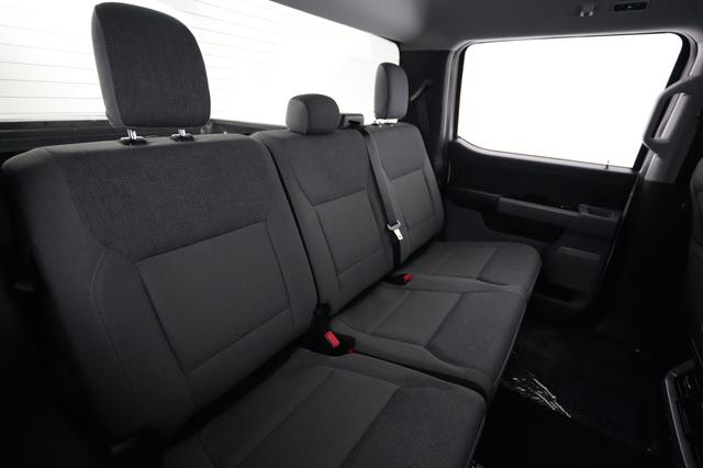 2024 Ford F-150 Lightning — photo 4 of 18