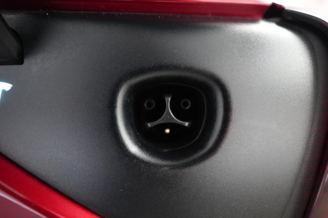2025 Tesla Model 3 — photo 8 of 22