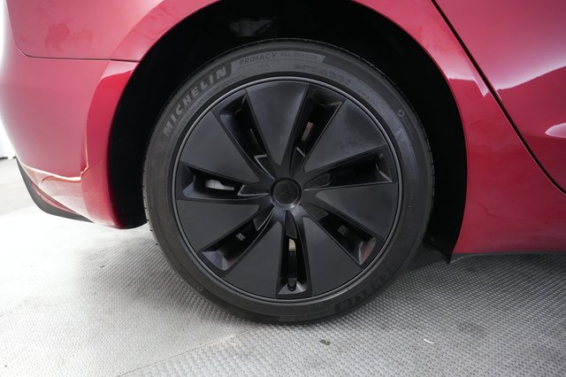 2025 Tesla Model 3 — photo 17 of 22