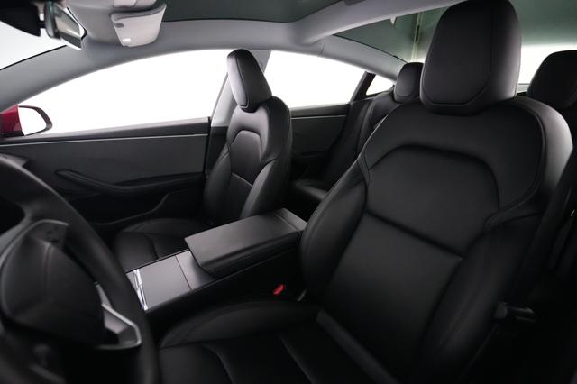 2025 Tesla Model 3 — photo 3 of 22