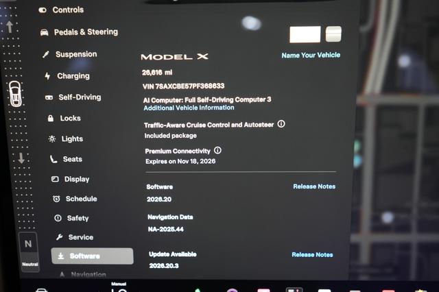 2023 Tesla Model X — photo 5 of 26