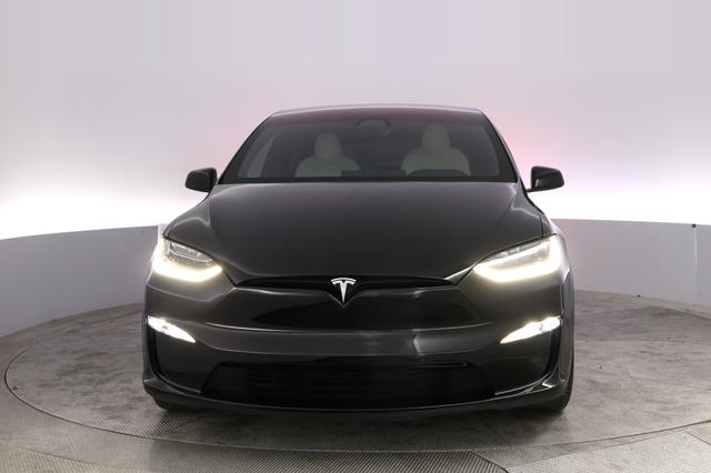 2023 Tesla Model X — photo 9 of 26