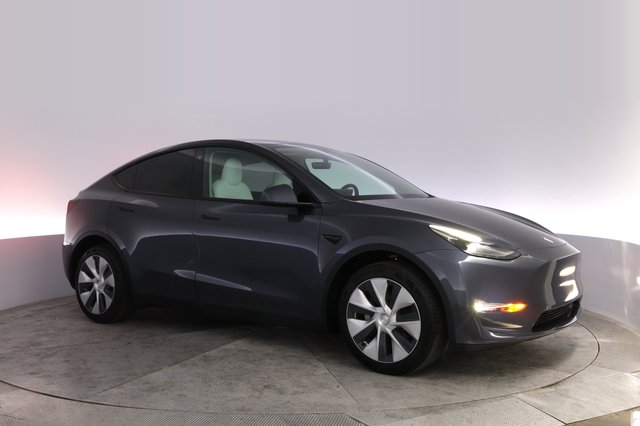2023 Tesla Model Y — photo 11 of 25