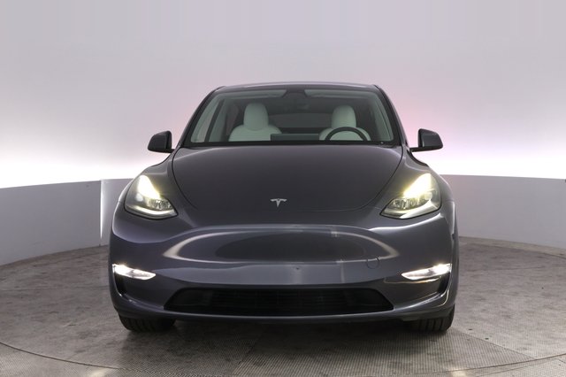 2023 Tesla Model Y — photo 9 of 25
