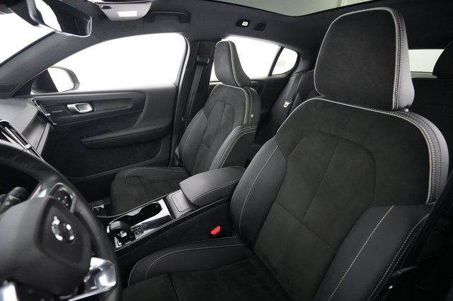 2023 Volvo C40 Recharge — photo 3 of 21