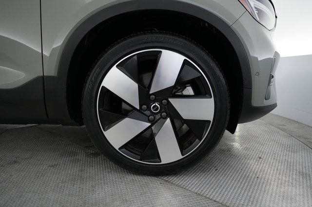 2023 Volvo C40 Recharge — photo 16 of 21