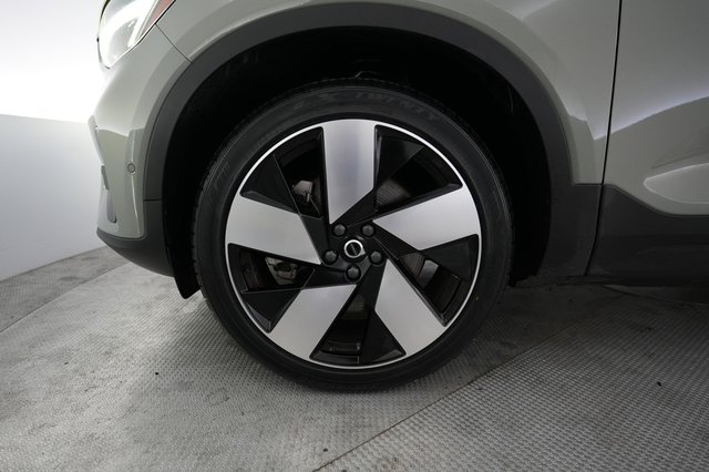 2023 Volvo C40 Recharge — photo 15 of 21