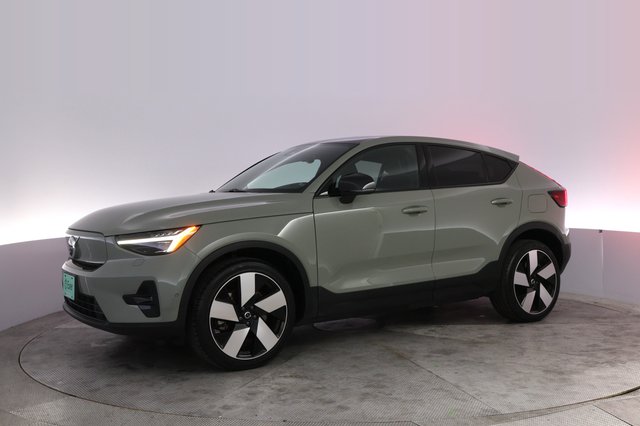 2023 Volvo C40 Recharge — photo 14 of 21