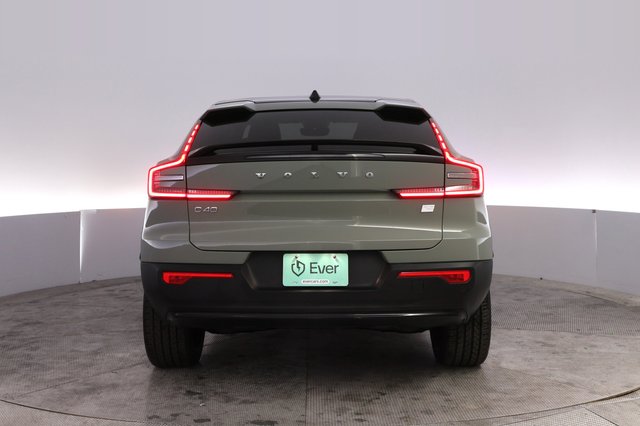2023 Volvo C40 Recharge — photo 12 of 21