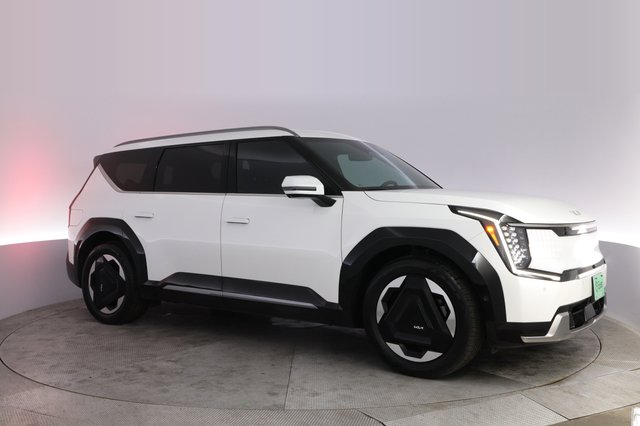 2024 Kia EV9 — photo 11 of 26