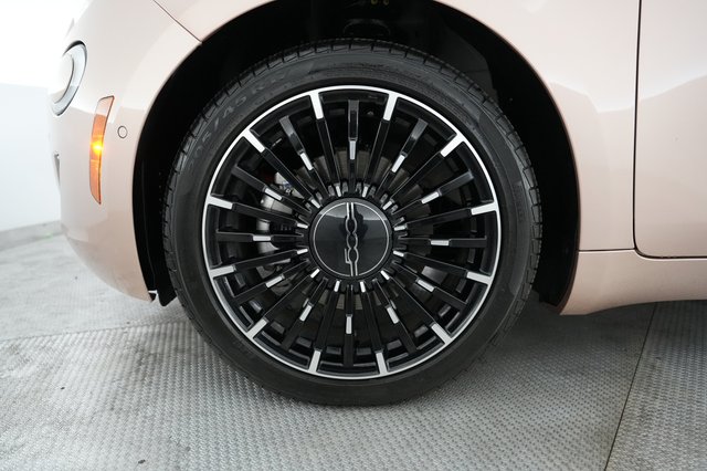 2024 Fiat 500e — photo 15 of 20