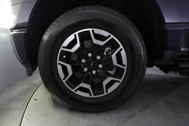 2023 Ford F-150 Lightning — photo 9 of 15