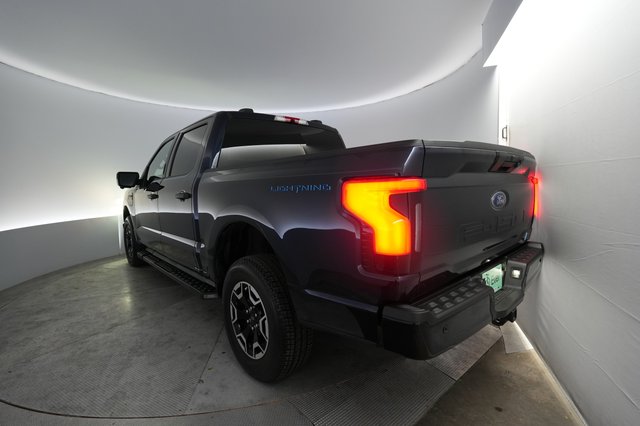 2023 Ford F-150 Lightning — photo 2 of 15