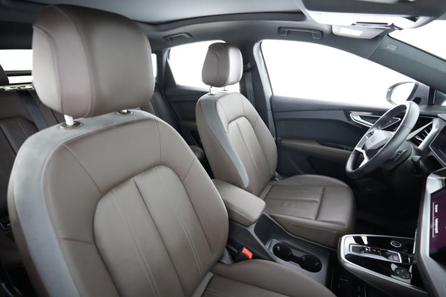 2023 Audi Q4 e-tron Sportback — photo 18 of 20