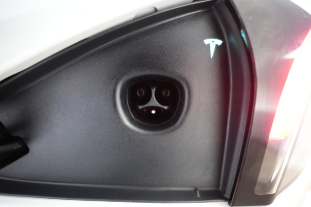 2026 Tesla Model S — photo 8 of 20