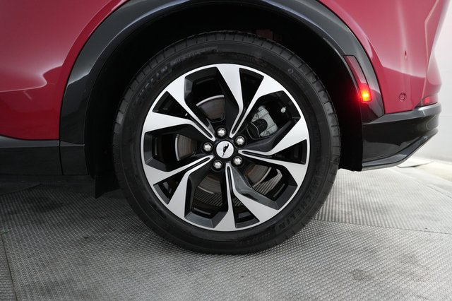 2023 Ford Mustang Mach-E — photo 7 of 24