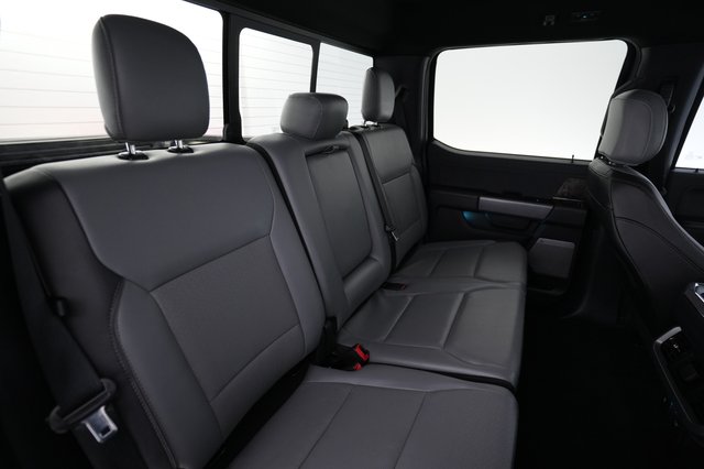 2022 Ford F-150 Lightning — photo 4 of 18