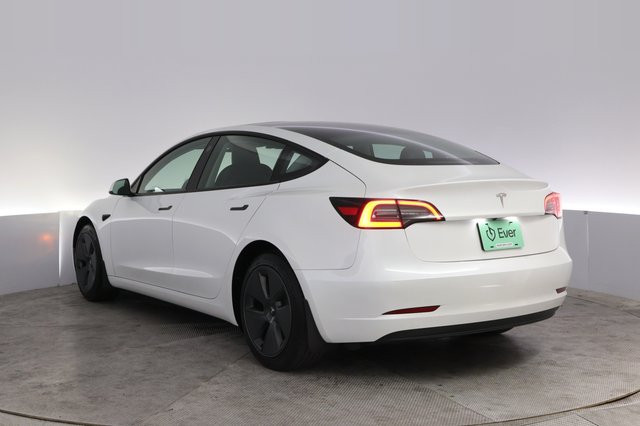2023 Tesla Model 3 — photo 13 of 28