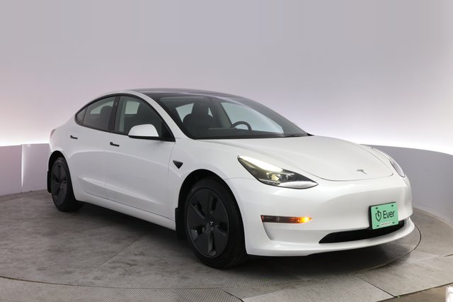 2023 Tesla Model 3 — photo 10 of 28
