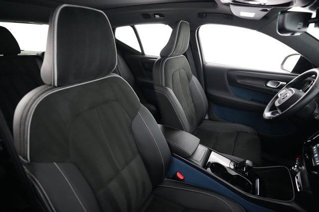 2023 Volvo XC40 Recharge — photo 18 of 22