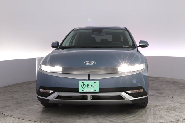 2024 Hyundai IONIQ 5 — photo 9 of 21
