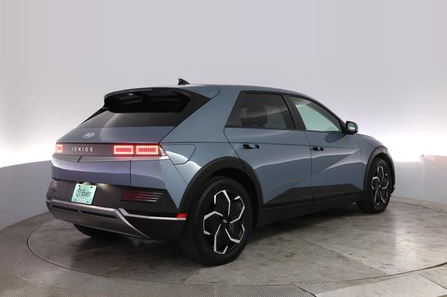 2024 Hyundai IONIQ 5 — photo 2 of 21