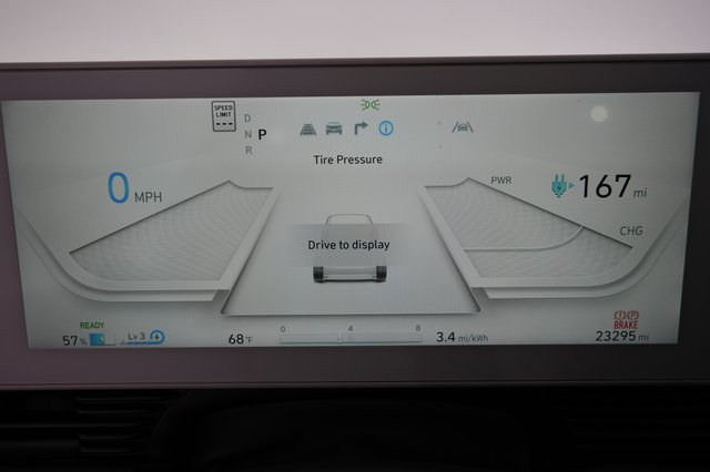 2024 Hyundai IONIQ 5 — photo 5 of 23