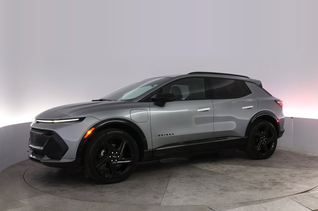 2024 Chevrolet Equinox EV — photo 14 of 23