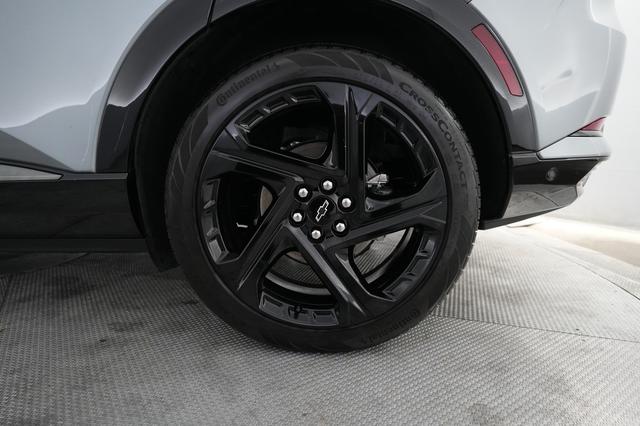 2024 Chevrolet Equinox EV — photo 7 of 23