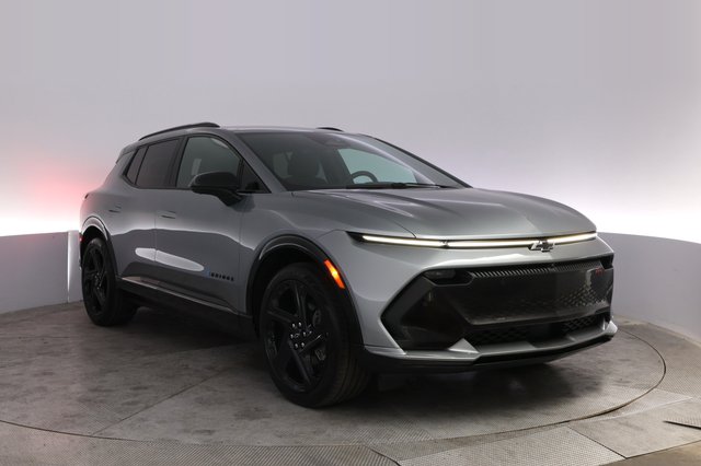 2024 Chevrolet Equinox EV — photo 10 of 23