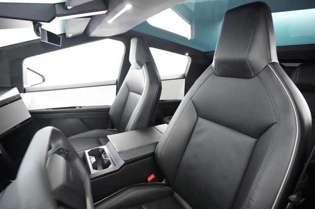 2024 Tesla Cybertruck — photo 3 of 22