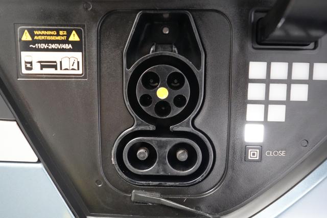 2024 Hyundai IONIQ 5 — photo 8 of 25