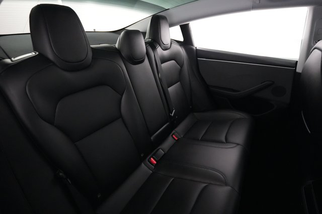 2025 Tesla Model 3 — photo 4 of 24